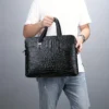 Porte-documents à motif crocodile pour homme Grande capacité Porte-documents à motif crocodile pour homme Grande capacité, 35,56 cm, Sac à bandoulière pour ordinateur portable Sac à main 26 décembre 2024 Kotazando