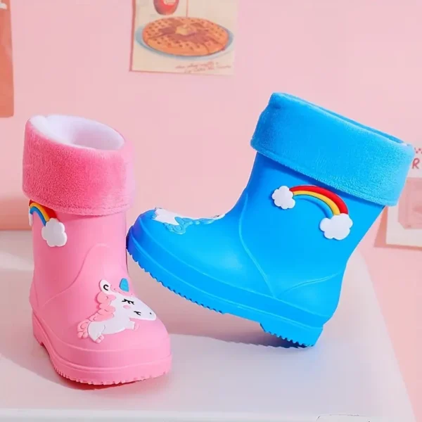 Bottes de pluie doublées en peluche pour enfants 2024, Bottes courtes en caoutchouc durables, toutes saisons et chaudes avec motif de dessin animé pour garçons et filles, chaussures d'extérieur en PVC à bout rond à enfiler - Image 3