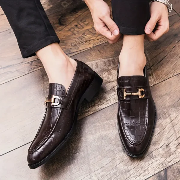 Chaussures Oxford en cuir PU à motif crocodile pour hommes avec boucle en métal, chaussures habillées basses à enfiler, mocassins décontractés à la mode avec semelle en caoutchouc - Image 5