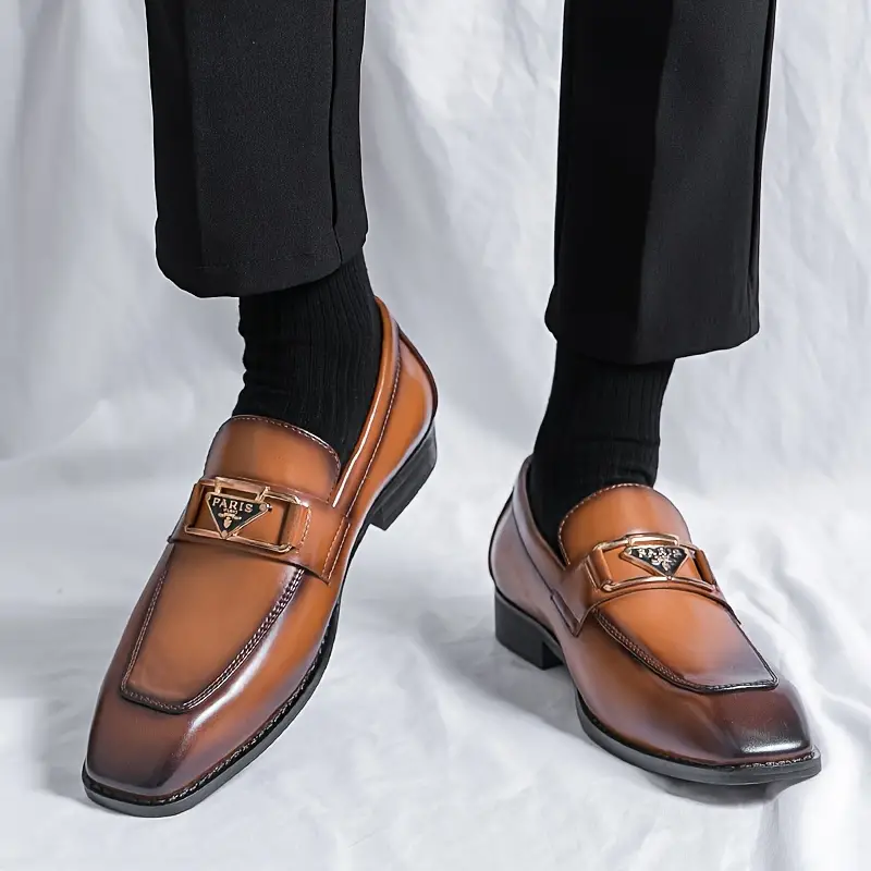 Mocassins élégants de style britannique pour hommes avec boucle triangulaire, Parfaits pour les affaires, les tenues décontractées et les mariages 3 Mocassins élégants de style britannique pour hommes avec boucle triangulaire, Parfaits pour les affaires, les tenues décontractées et les mariages – Image 2