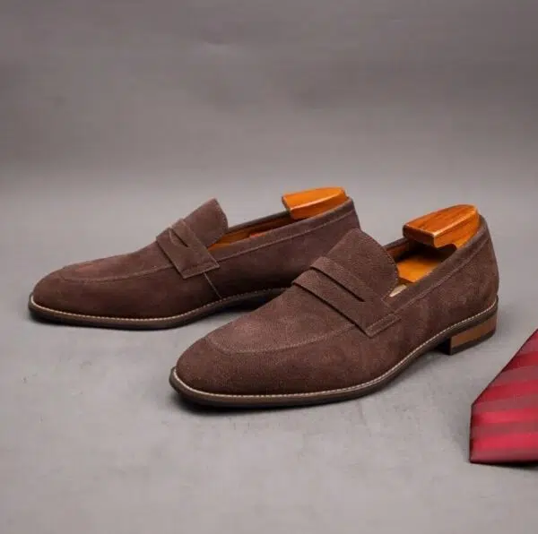 Mocassins pour hommes, chaussures décontractées de style britannique, en daim, confortables, respirantes, antidérapantes, à enfiler, classiques, pour le quotidien, grandes tailles – Image 2