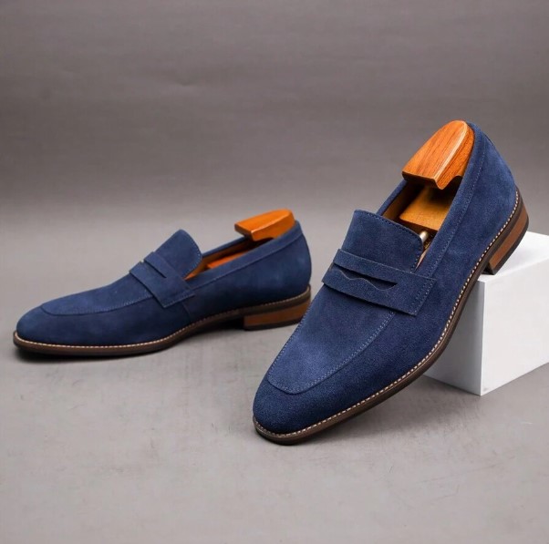 Mocassins pour hommes, chaussures décontractées de style britannique, en daim, confortables, respirantes, antidérapantes, à enfiler, classiques, pour le quotidien, grandes tailles 3 Mocassins pour hommes, chaussures décontractées de style britannique, en daim, confortables, respirantes, antidérapantes, à enfiler, classiques, pour le quotidien, grandes tailles – Image 2