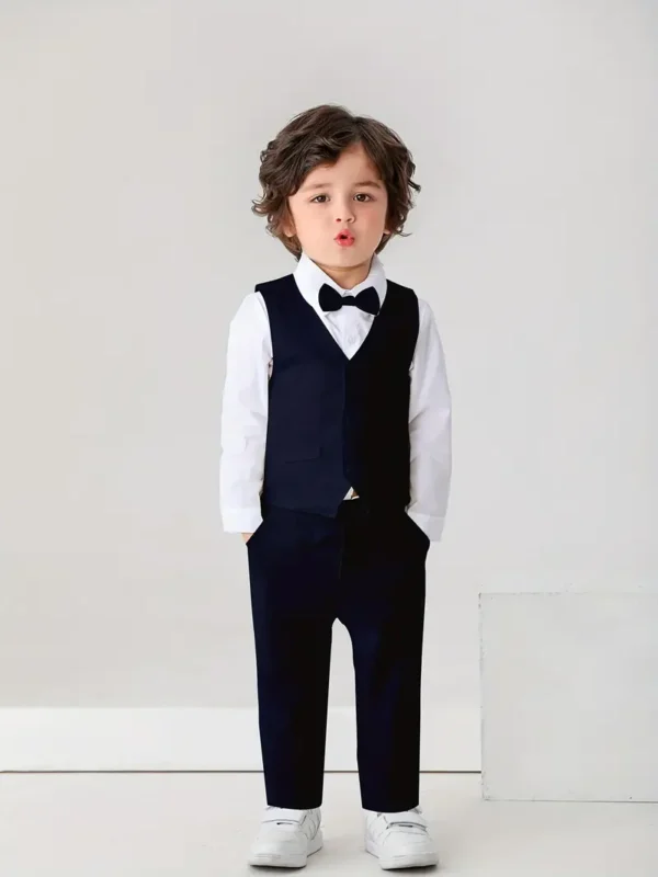 Tenue de gentleman 3 pièces pour bébé garçon Tenue de gentleman 3 pièces pour bébé garçon, ensemble chemise à nœud papillon, gilet et pantalon de costume, tenue de soirée pour photographie, fête d'anniversaire, vêtements pour bébés et tout-petits, tissu d'extérieur 1 novembre 2024 Kotazando