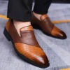 Chaussures habillées en cuir synthétique à bout pointu pour homme Chaussures habillées en cuir synthétique à bout pointu pour homme, Style Oxford, Pour le printemps/l'automne, Pour tous les jours et les loisirs, Semelle en caoutchouc doublée en PU 5 décembre 2024 Kotazando