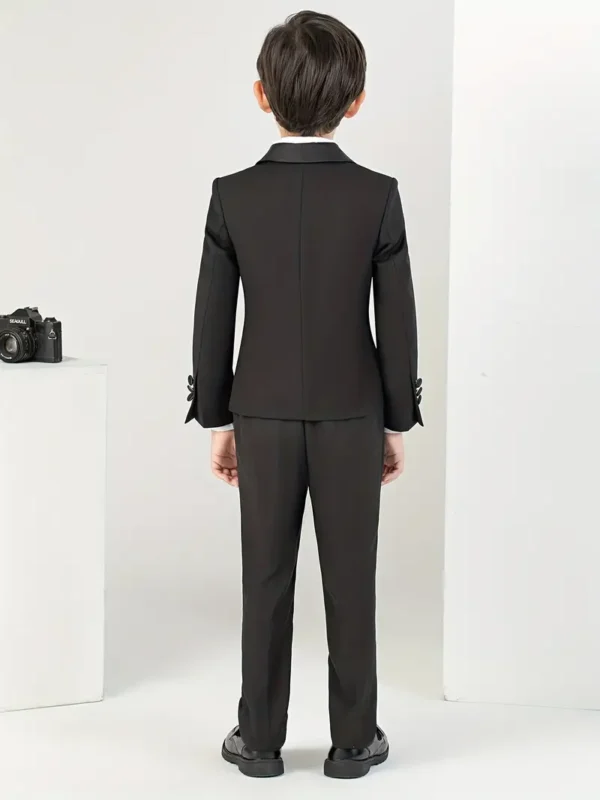 Ensemble de costume formel 4 pièces pour garçon avec blazer rayé, gilet, pantalon et nœud papillon, Parfait pour les mariages, les anniversaires et les occasions spéciales – Image 2