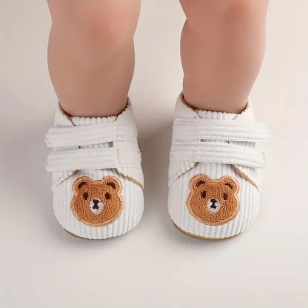 Une paire de chaussures de sport à motif d'ours de dessin animé pour filles et garçons, adaptées aux nourrissons de 0 à 1 an qui apprennent à marcher - Image 2