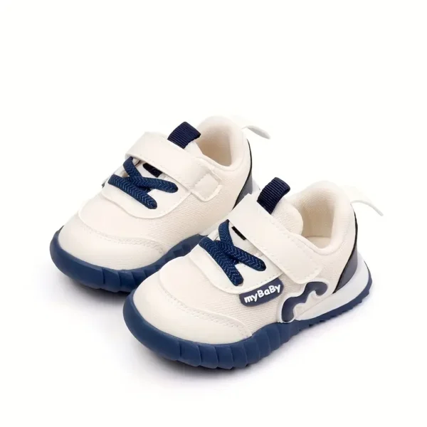 Chaussures de sport pour bébé printemps et automne, nouvelles chaussures en maille respirantes à semelle souple, antidérapantes, design tendance et à la mode, adaptées aux sorties de voyage pour bébé – Image 5