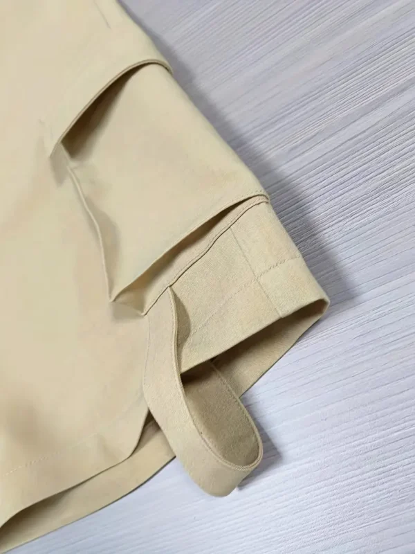 Short cargo de couleur unie pour femme, tissage sergé de polyester, design multi-poches, polyvalent pour toutes les saisons – Image 7