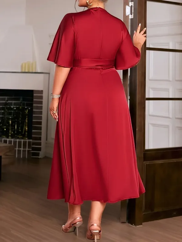 Robe élégante en velours rouge grande taille - Étincelante, manches 3/4 froncées - Image 7