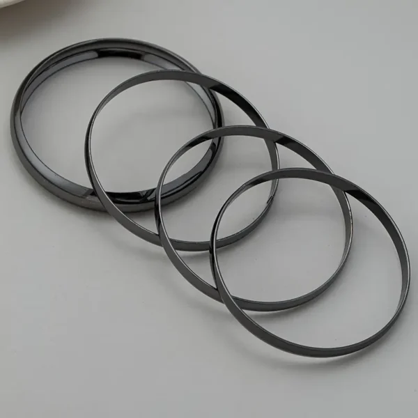 Lot de 4 bracelets joncs en fer de style vintage pour femme, Polyvalents à porter au quotidien – Image 3