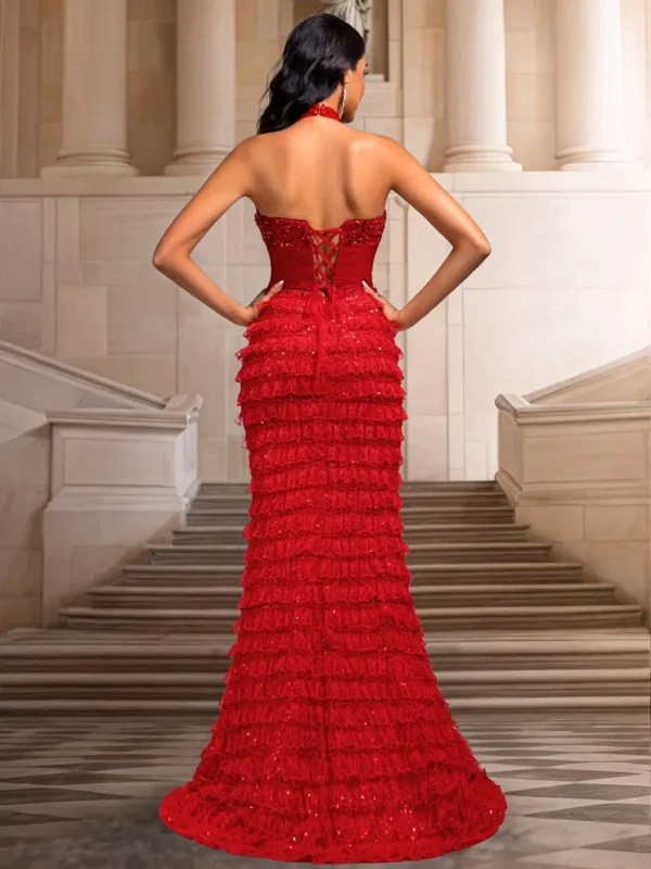 Une robe de soirée rouge unie pour femme, avec un style élégant avec un design à col haut en maille et paillettes - Image 10