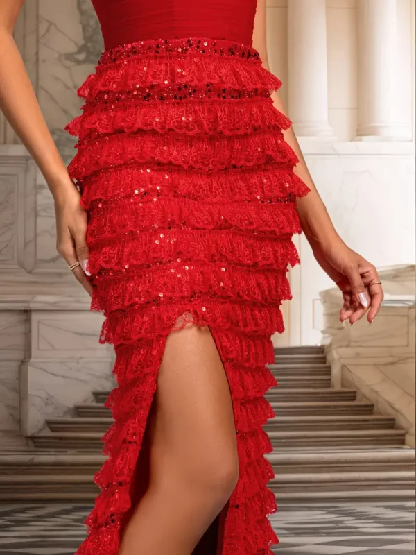 Une robe de soirée rouge unie pour femme, avec un style élégant avec un design à col haut en maille et paillettes - Image 7