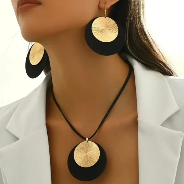 Ensemble de boucles d'oreilles bicolores et collier pendentif rond de style hip-hop simple, matériau en fer