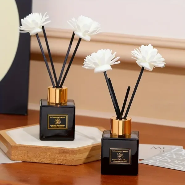 Lot de 2 diffuseurs de parfums différents, en rotin ondulé