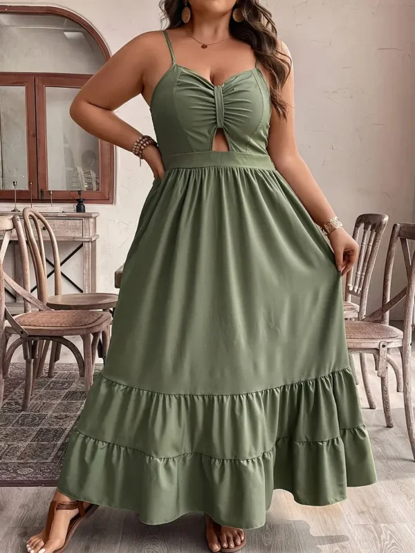 Robe longue élégante en polyester grande taille, Bretelles spaghetti froncées, plis sur la poitrine, ourlet à volants, couleur unie, tissu non extensible, robe ajustée et évasée toutes saisons