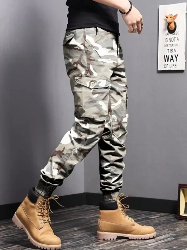 Pantalon cargo imprimé camouflage, pantalon ample 100 % polyester, style urbain, avec plusieurs poches, pour un week-end décontracté, tissu tissé toutes saisons, pantalon grande taille – Image 3