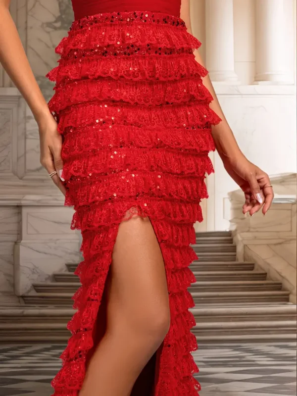 Une robe de soirée rouge unie pour femme, avec un style élégant avec un design à col haut en maille et paillettes - Image 4