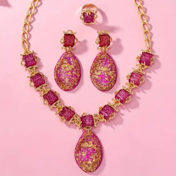 Ensemble de bijoux luxueux en pierres précieuses rouges pour mariées - Comprend un collier, des boucles d'oreilles, un bracelet et une bague – Image 12