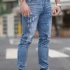 Jean skinny déchiré pour homme Jean skinny déchiré pour homme 4 mai 2025 Kotazando