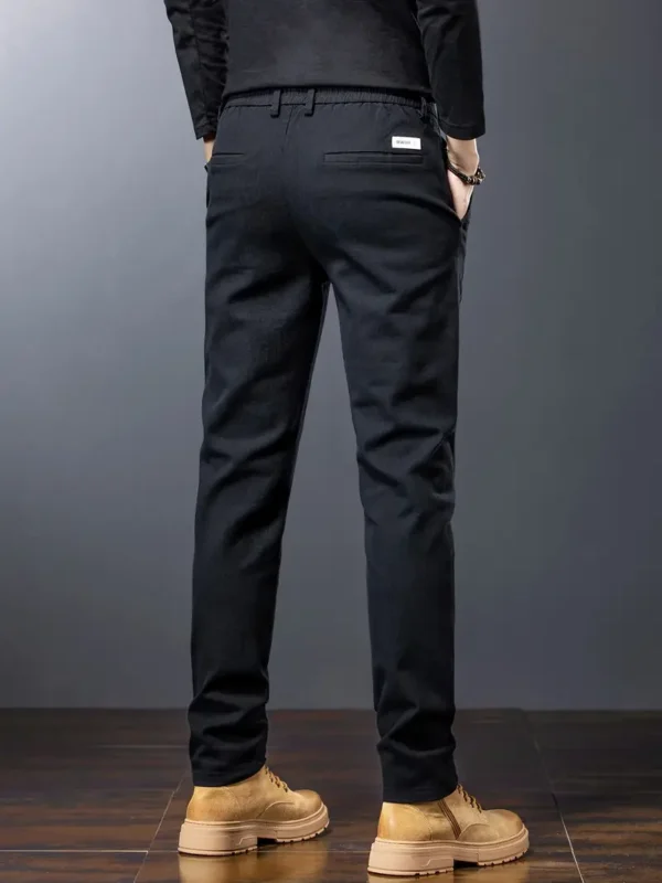 Pantalon slim uni pour homme avec poches – Image 7