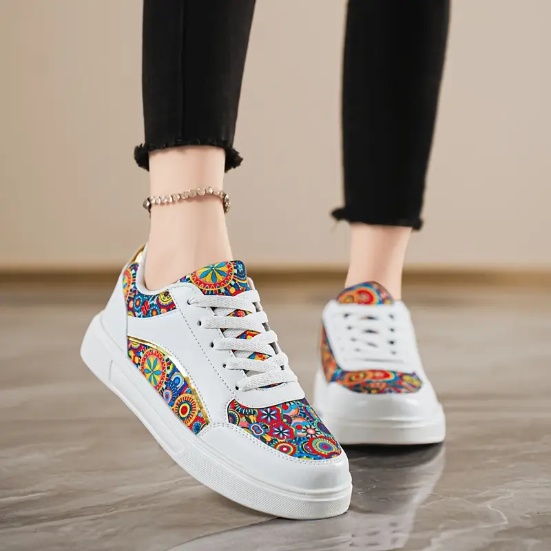 Baskets tendance pour femme à imprimé mandala coloré 6 Baskets tendance pour femme à imprimé mandala coloré – Image 5