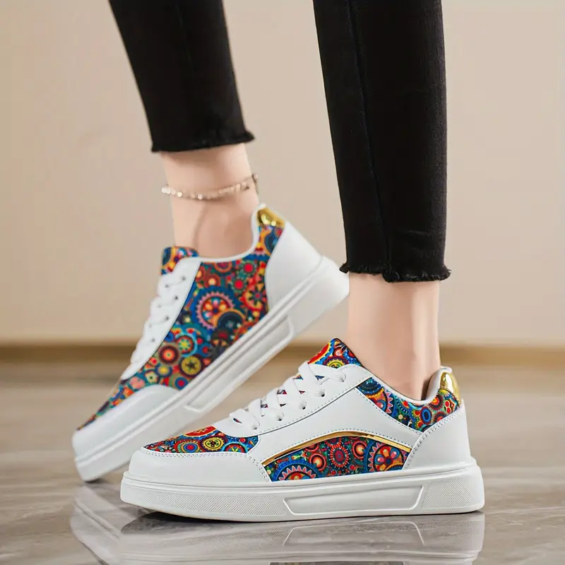 Baskets tendance pour femme à imprimé mandala coloré 2 Baskets tendance pour femme à imprimé mandala coloré