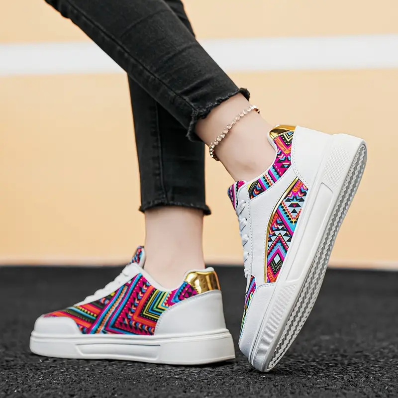 Baskets tendance pour femme à imprimé mandala coloré 11 Baskets tendance pour femme à imprimé mandala coloré – Image 10
