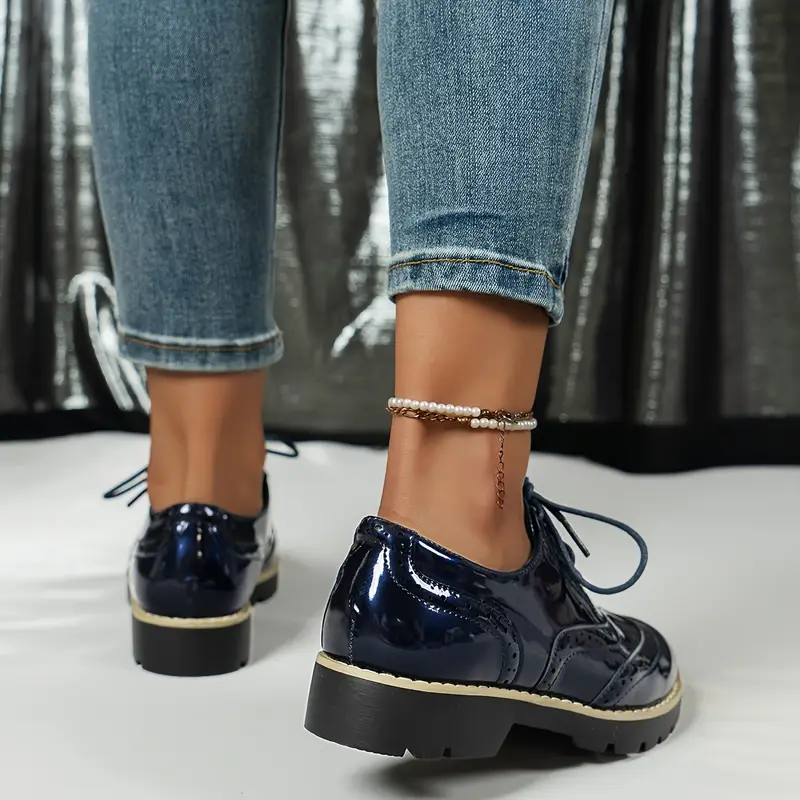 Chaussures femme tendance, style anglais, laquées et sculptées 7 Chaussures femme tendance, style anglais, laquées et sculptées – Image 6