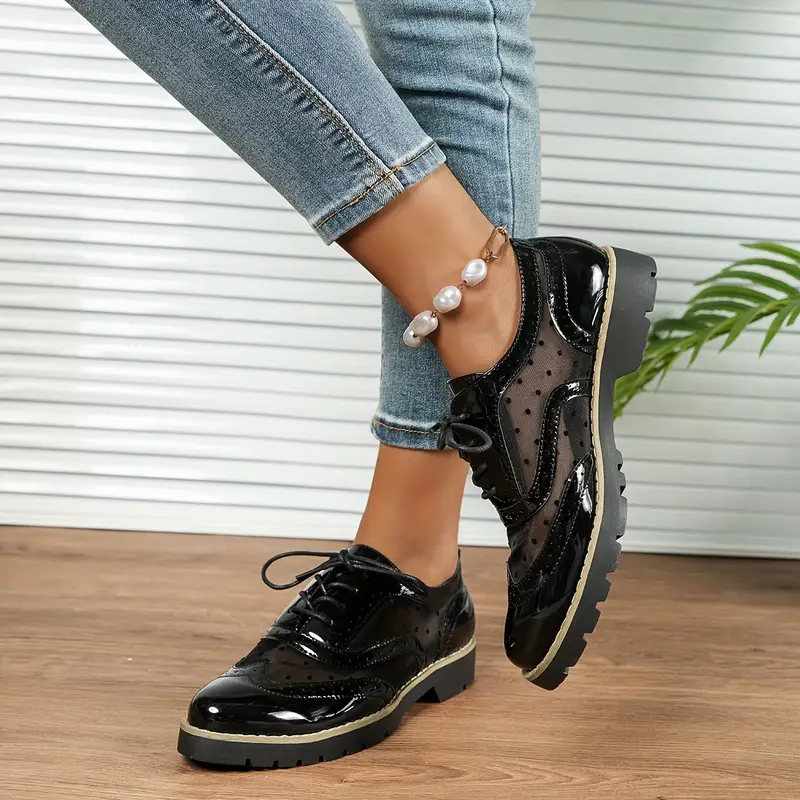 Chaussures femme style britannique en dentelle creuse sculptée 3 Chaussures femme style britannique en dentelle creuse sculptée – Image 2