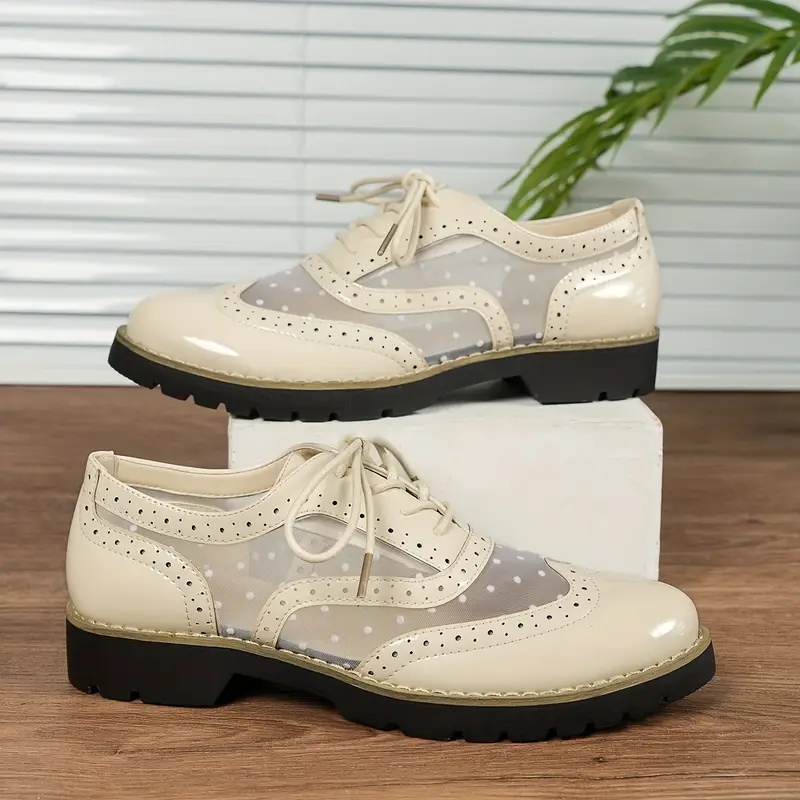 Chaussures femme style britannique en dentelle creuse sculptée 7 Chaussures femme style britannique en dentelle creuse sculptée – Image 6