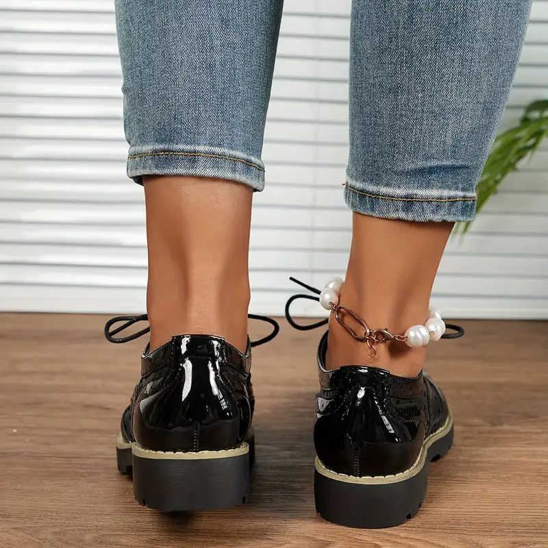 Chaussures femme style britannique en dentelle creuse sculptée 8 Chaussures femme style britannique en dentelle creuse sculptée – Image 7