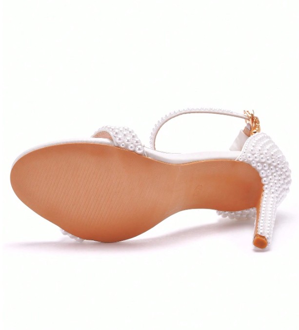 Sandales de mariée à talons hauts et bout ouvert avec perles blanches de 11 cm 12 Sandales de mariée à talons hauts et bout ouvert avec perles blanches de 11 cm – Image 11